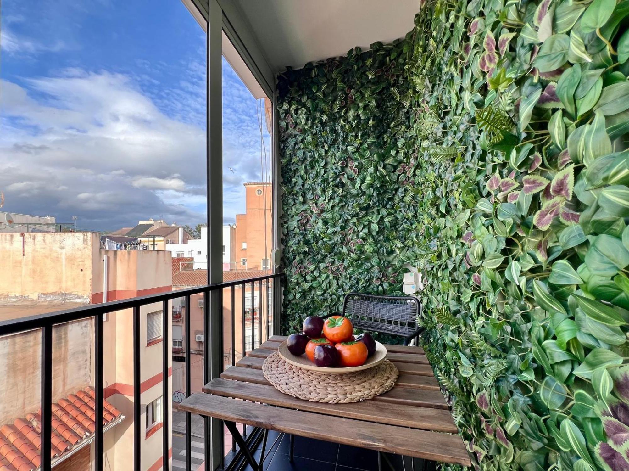 Cool, Modern And Snug 3Br Apartment Peachy Stays Μάλαγα Εξωτερικό φωτογραφία